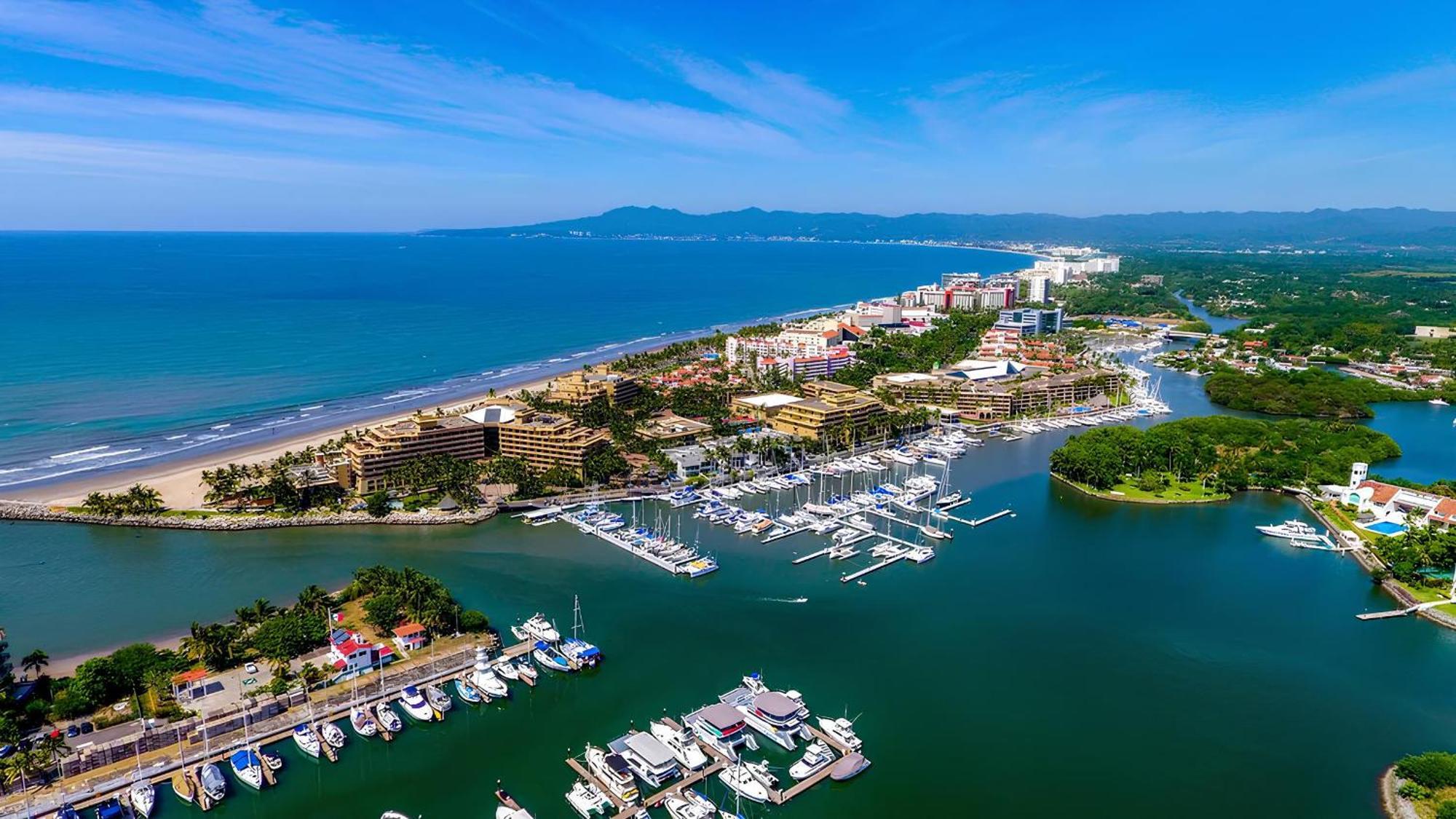 Stylish Peninsula Golf 3Br Oasis With Pool Apartment Nuevo Vallarta Luaran gambar